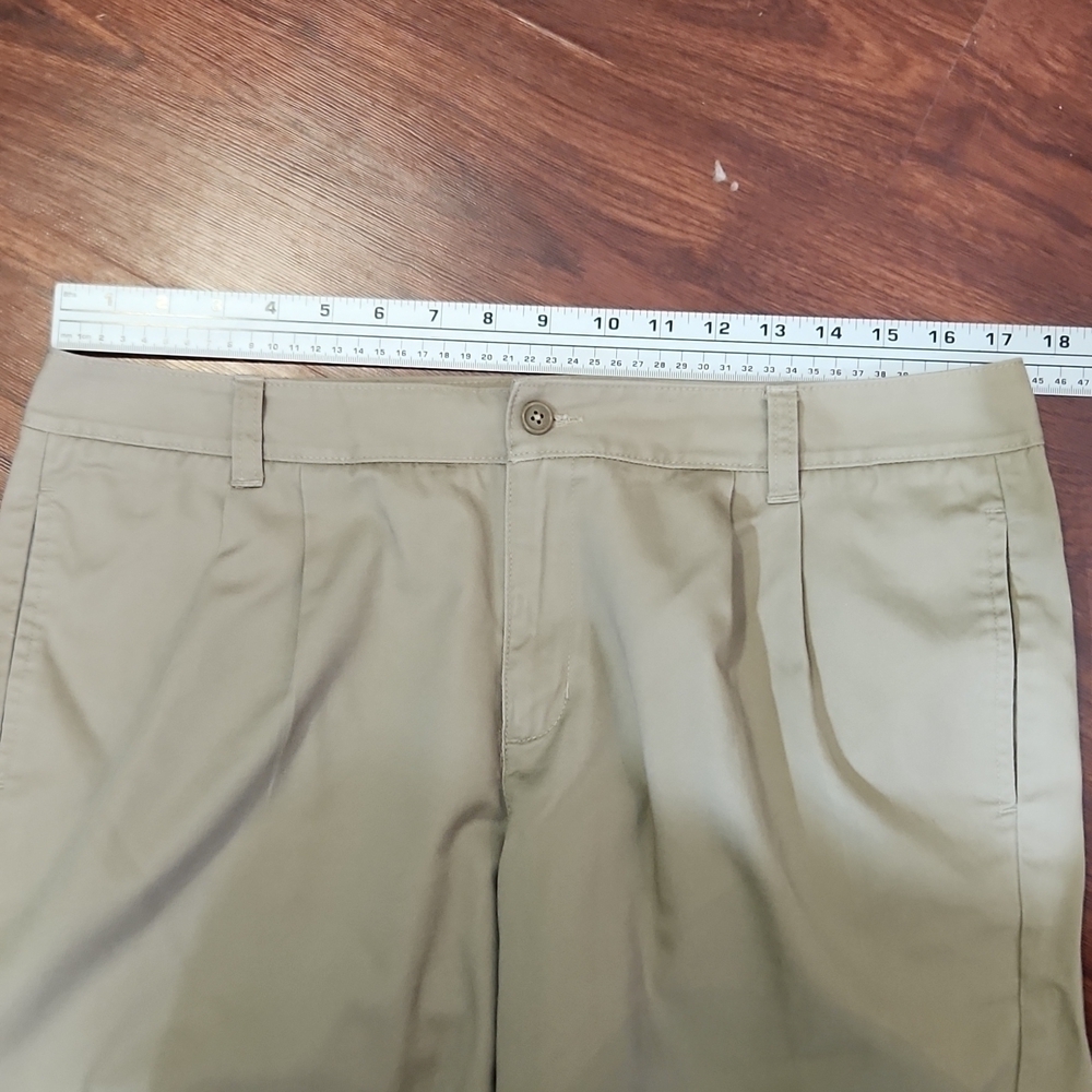 Lands End Shorts Womens Size 12 tan Bermuda - Picture 6 of 8